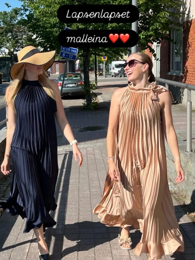 KESÄALE KIIHTYY🛍️
SYYSUUTTA saapunut🛍️
Lapsenlapset malleina ❤️❤️
Muotihuoneella on ilmastointi, niin helteilläkin on kiva sovitella👍
Pliseeratut mekot 99€. Löytyy myös mustana ja roosana🛍️ 
ALE mekkoja alk 29€ 🛍️
ALE puseroita alk. 10€ 🛍️
ALE shortseja alk. 29€ 🛍️
ALE capreja alk. 39€ 🛍️
TULE 🛍️
#kesä #kesäale #muotianaisille