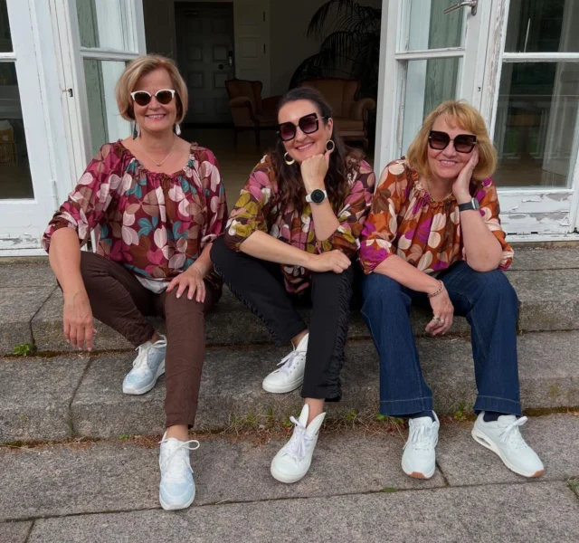 🤎🍂Laatikkoneuleita syksyn väreissä 39€ ja myös muut kuvien puserot 39€🤎🍂