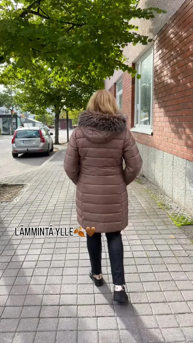 LÄMMINTÄ YLLE🍂🧡
TOPPAA JA KEINOTURKKEJA🤩
Tässä maistiaisia, liikkeellä lisää…
Tervetuloa😍